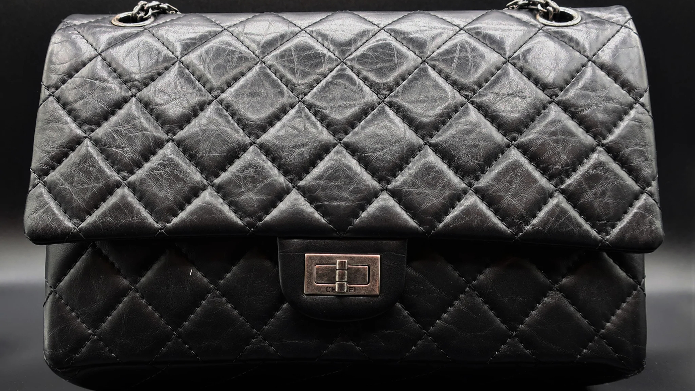 Spoedig Tien jaar Rationeel Investeren in Chanel: het rendement op een oude tas