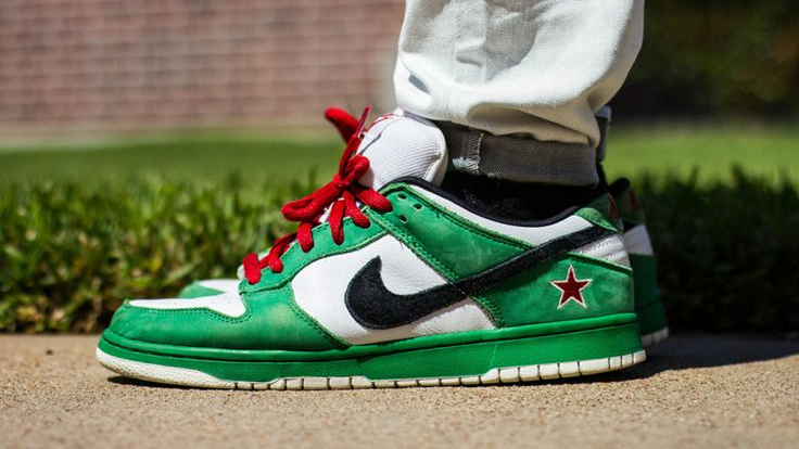 Gelekt: Nike iconische Heineken-sneakers opnieuw uit
