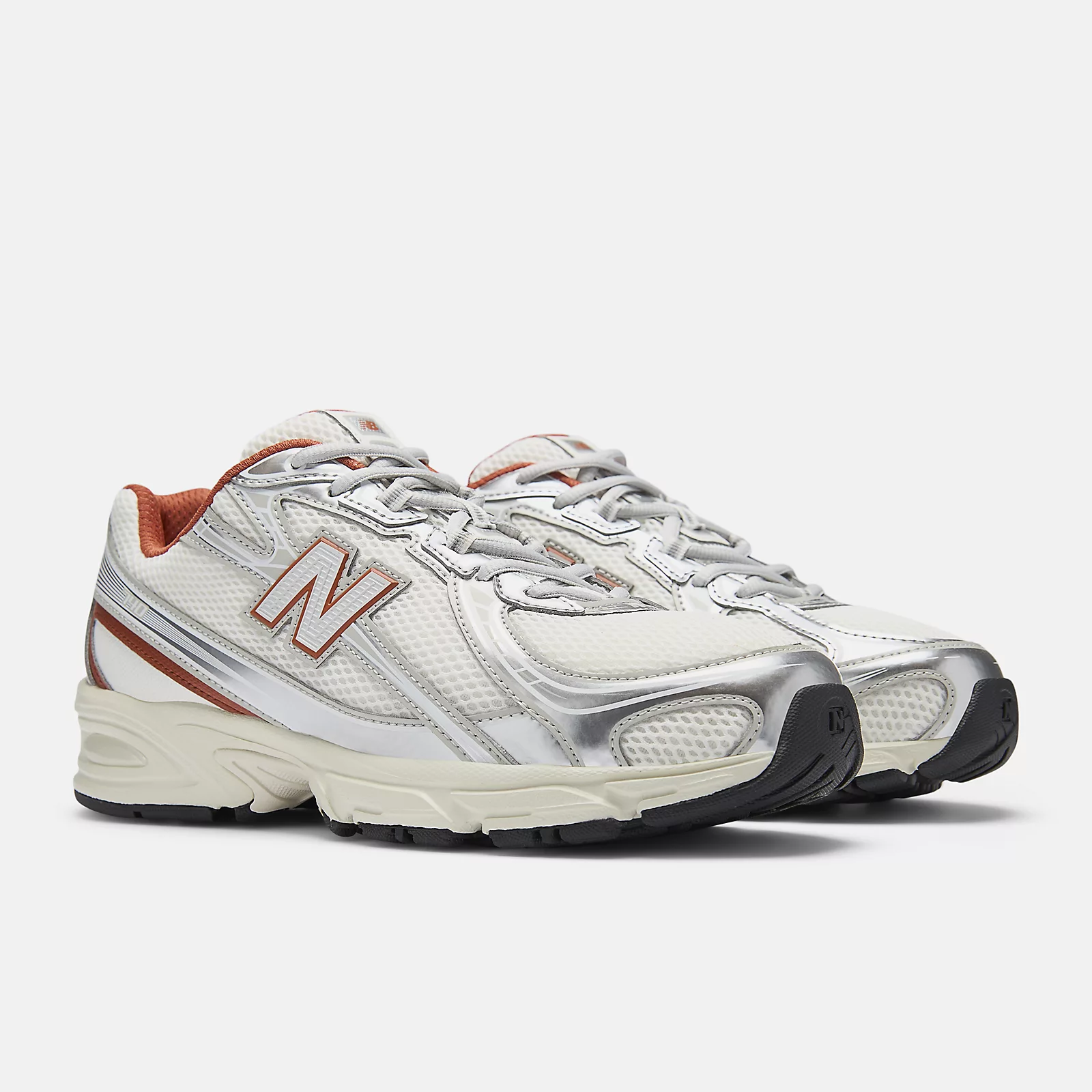 New Balance 740 (30% SALE)